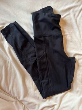 American Eagle Outfitters Black High-Waist Leggings with Side Pockets